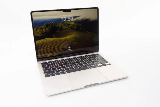 Apple MacBook Air 13 M3 Laptop Price in Pakistan